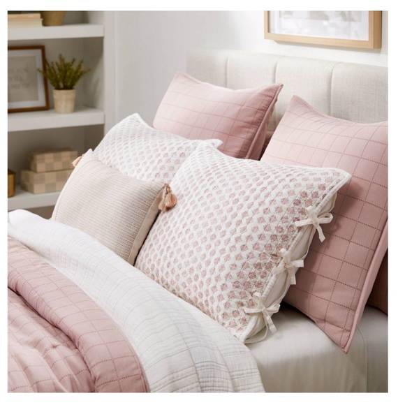 Thresholds studio McGee Bedding Threshold Studio Mcgeedecorativ